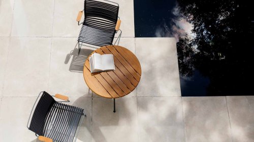 houe click black chair